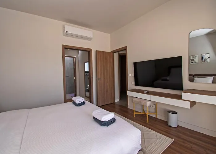 Ollystays-heated Jacuzzi, Fanadir Marina Luxury 1br, Walk To Kitesurf & Hurghada