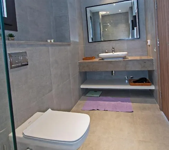 Ollystays-heated Jacuzzi, Fanadir Marina Luxury 1br, Walk To Kitesurf & Appartamento Hurghada